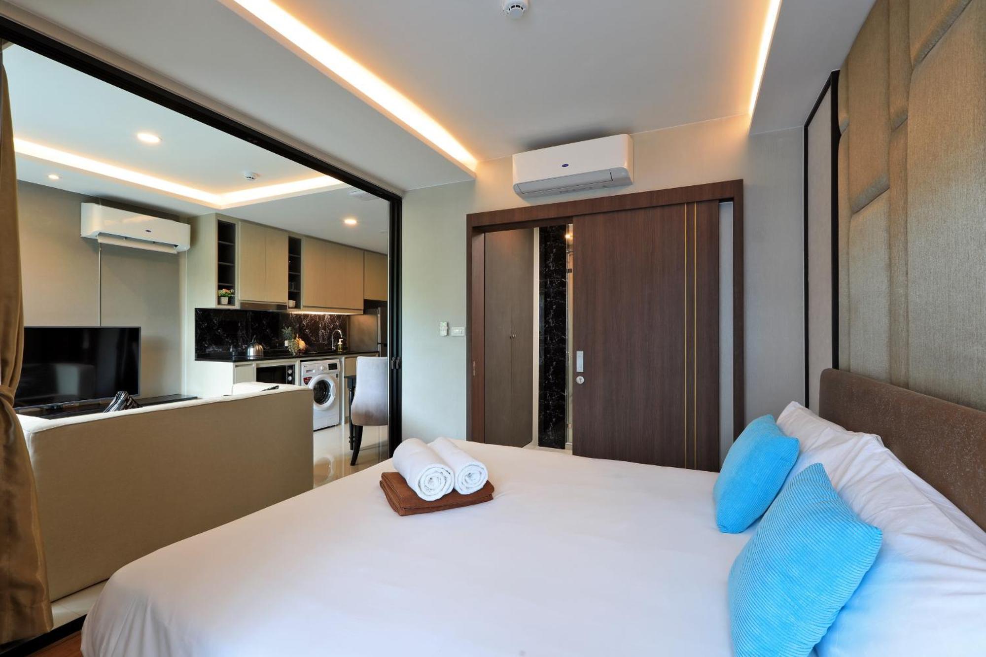 Sea View 1-Br 36 M2 Panora Surin By Holy Cow Apartman Kültér fotó