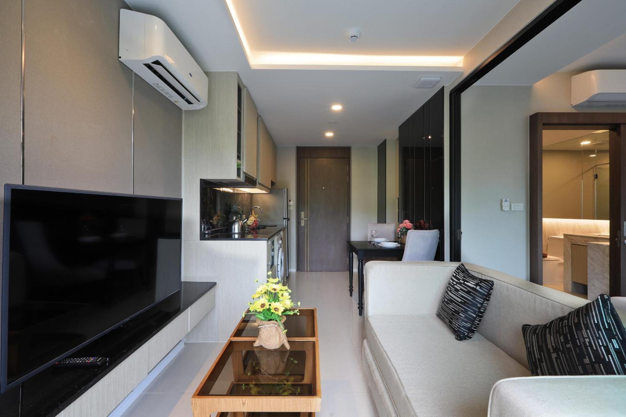 Sea View 1-Br 36 M2 Panora Surin By Holy Cow Apartman Kültér fotó